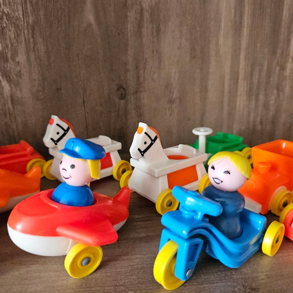 Vintage Fisher Price Airplane Wagon Horse Tricycle Vehicles Little People 13 Pc - Picture 2 of 4